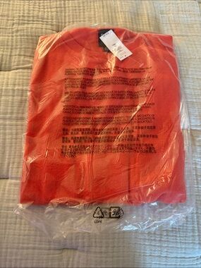 NWT GAP Ribbed Long Sleeve Tee in Bright Red. Size XL TALL